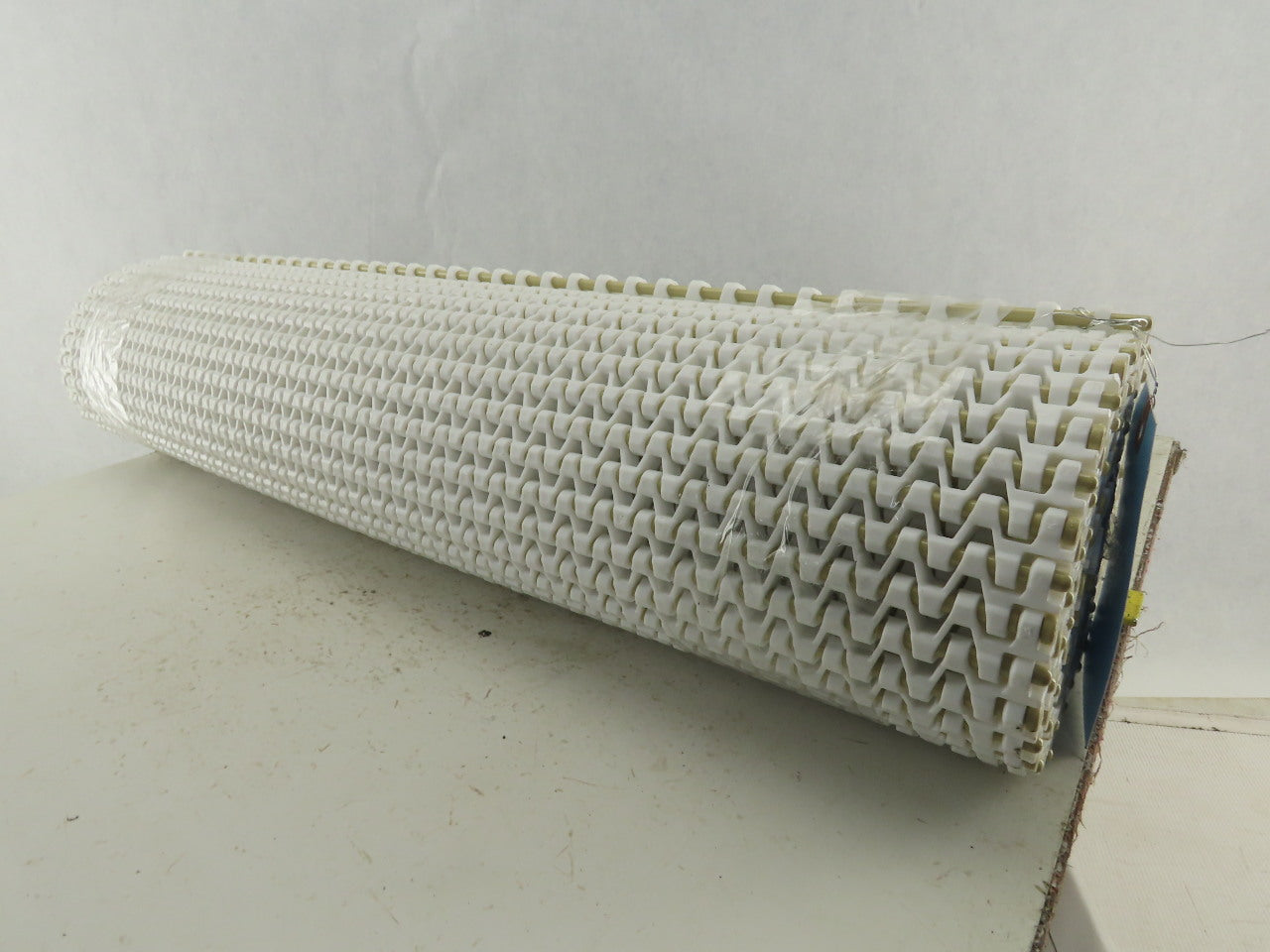 23-1/2" Open Link Smooth Top Conveyor Mat Table Top Chain 62"