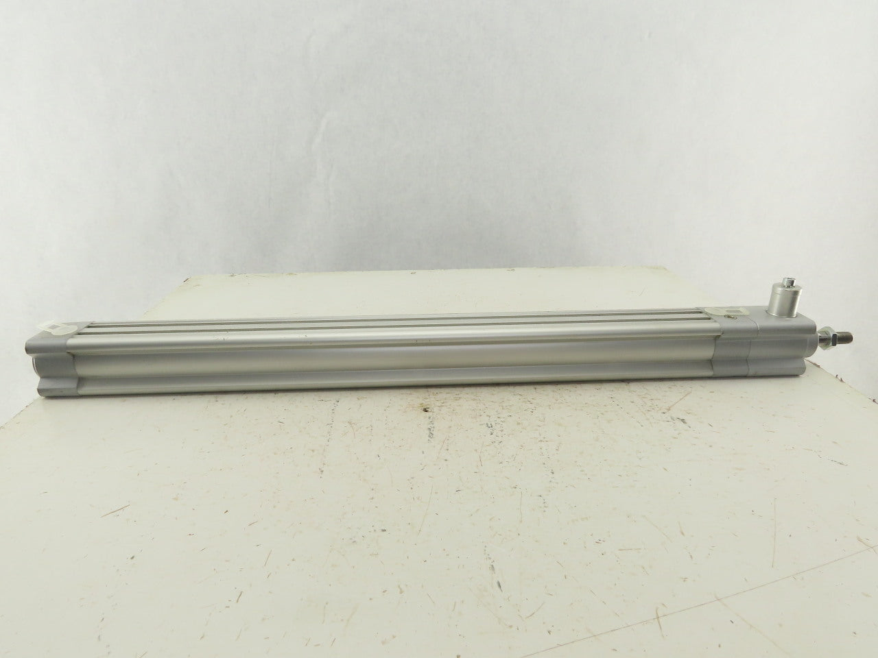Festo DSBC-32-430-C-PPVA Pneumatic Air Cylinder 32mm Bore 430mm Stroke W/Clamp