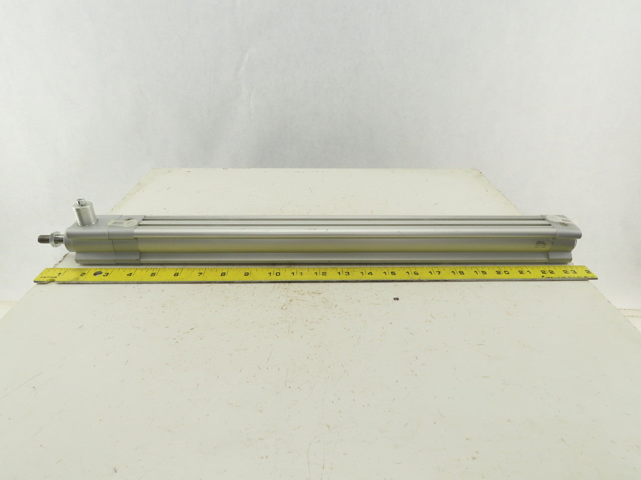 Festo DSBC-32-430-C-PPVA Pneumatic Air Cylinder 32mm Bore 430mm Stroke W/Clamp