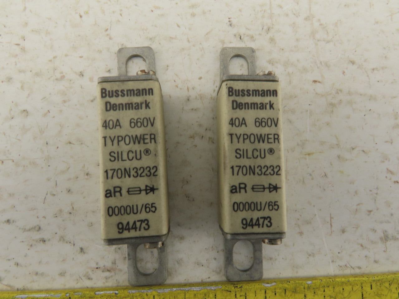 Bussmann Denmark 170N3232 Fuse 40A 660V Lot of 2