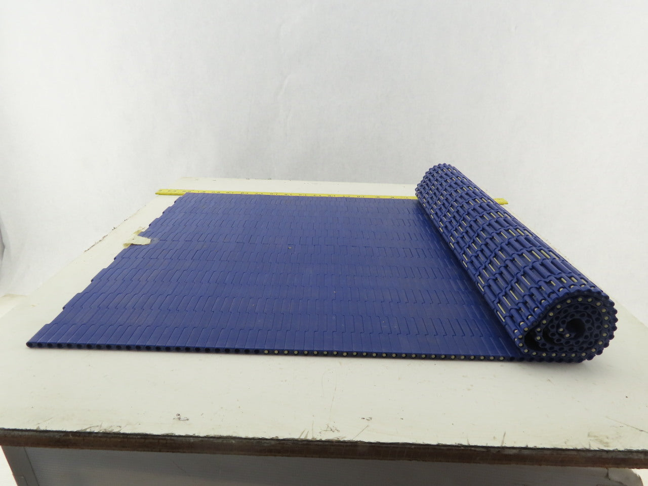 16" Wide Flat Straight Running Conveyor Mat 40"