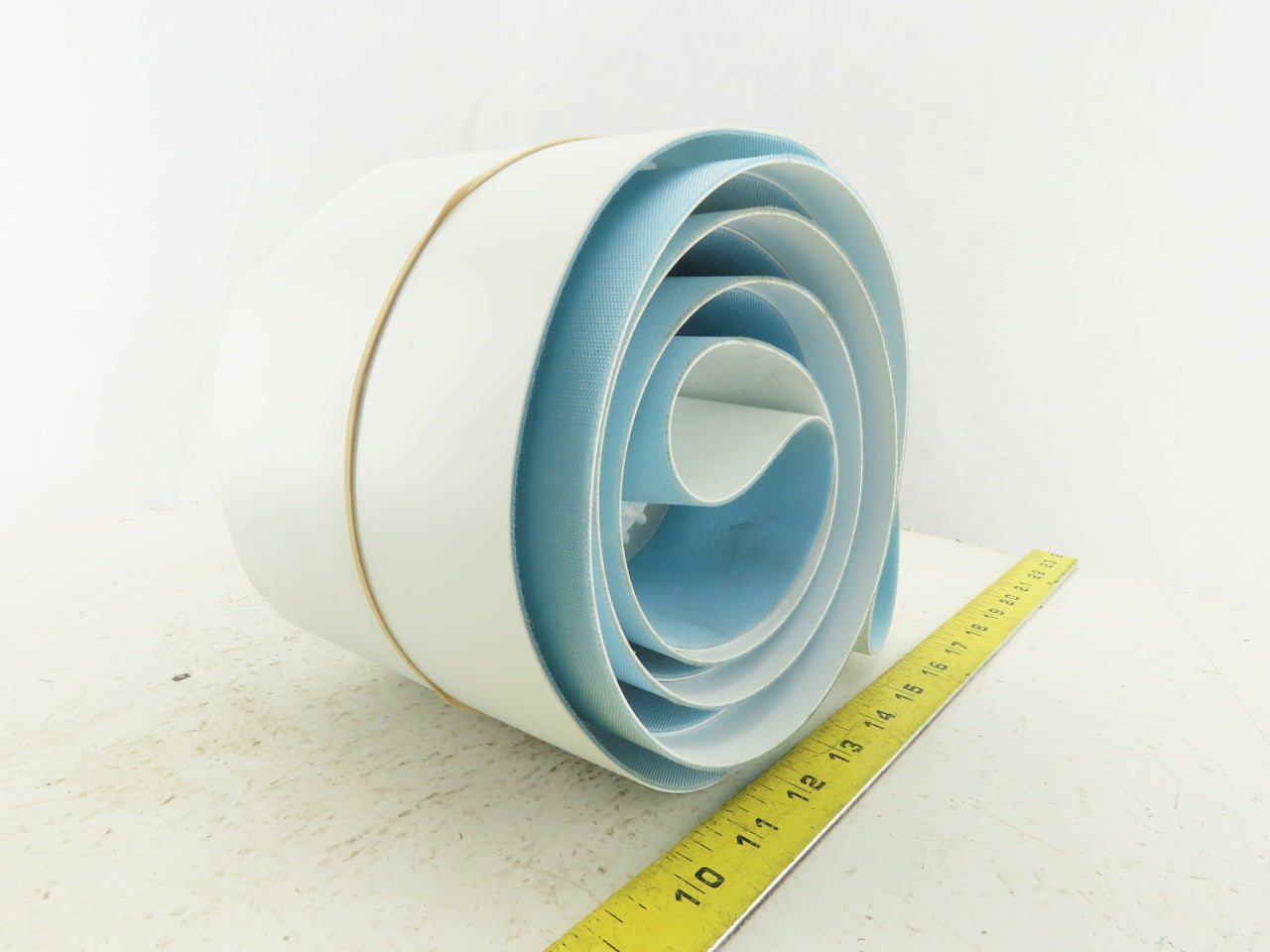 130mm Wide Smooth Top Center V-Groove Tracking Endless Conveyor Belt 3370mm