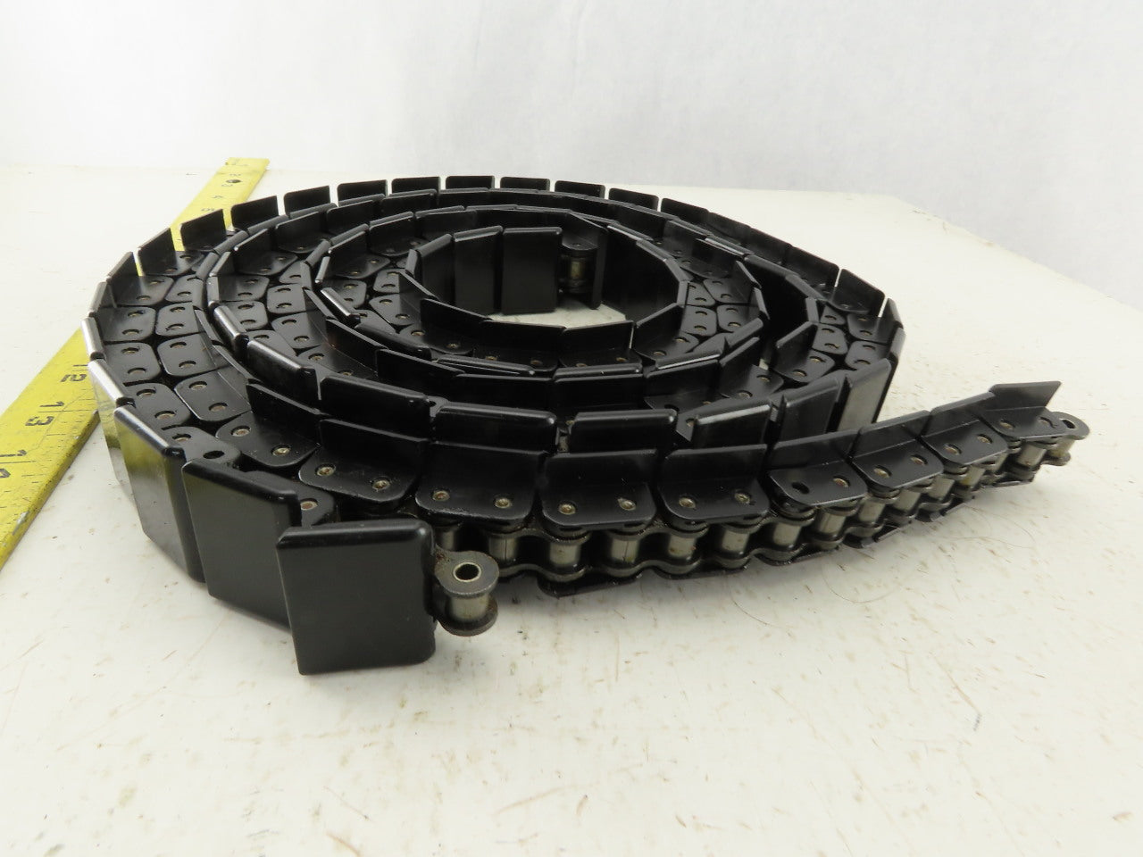Uni Chain AS 843-K138 1-3/8" Wide Straight Running Table Top Chain 9.5'