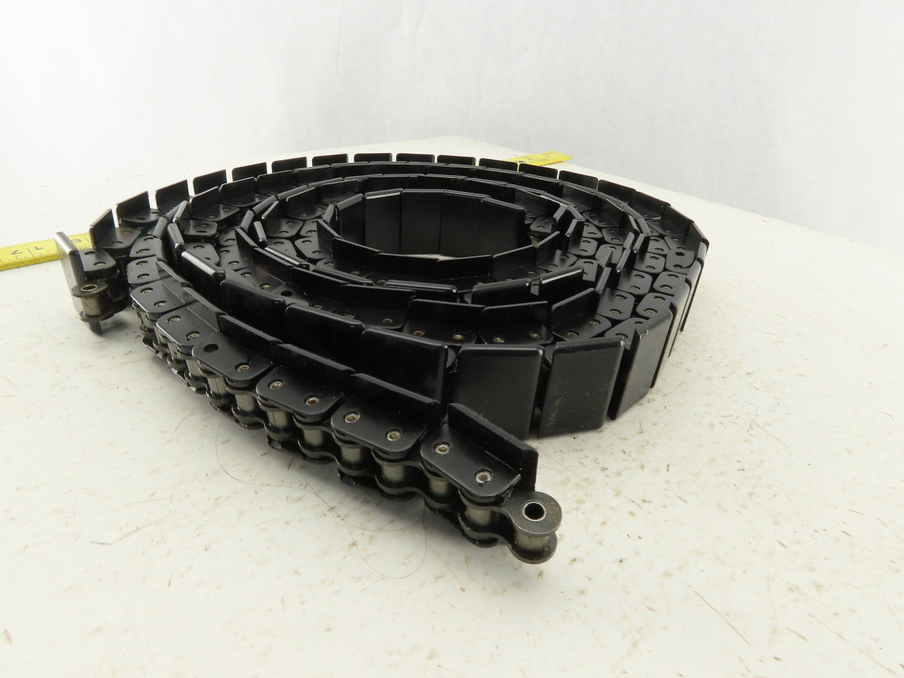 Uni Chain AS 843-K138 1-3/8" Wide Straight Running Table Top Chain 9.5'