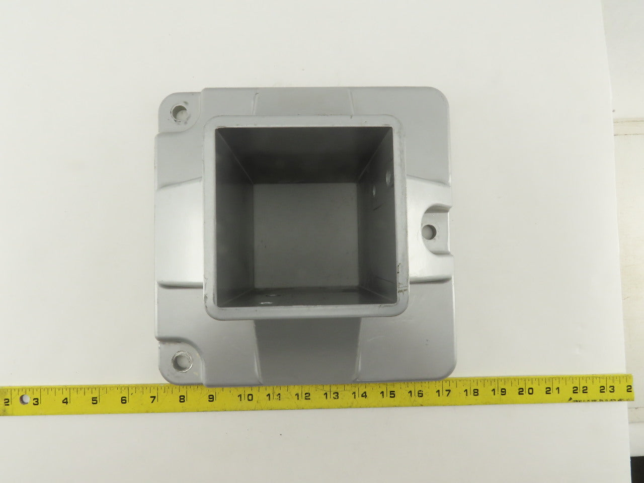FlexLink XCFF 88X260 88mm Square Tube Floor Flange Mounting Socket