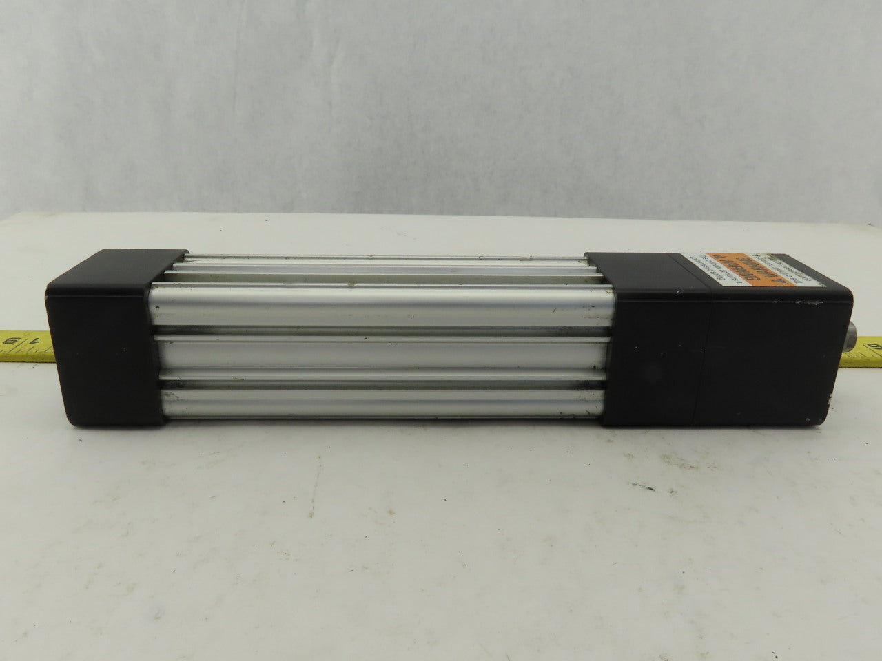 Parker P1D4J032MC-0100NNN6N Pneumatic Cylinder W/Rod Lock 32mm Bore 100mm Stroke