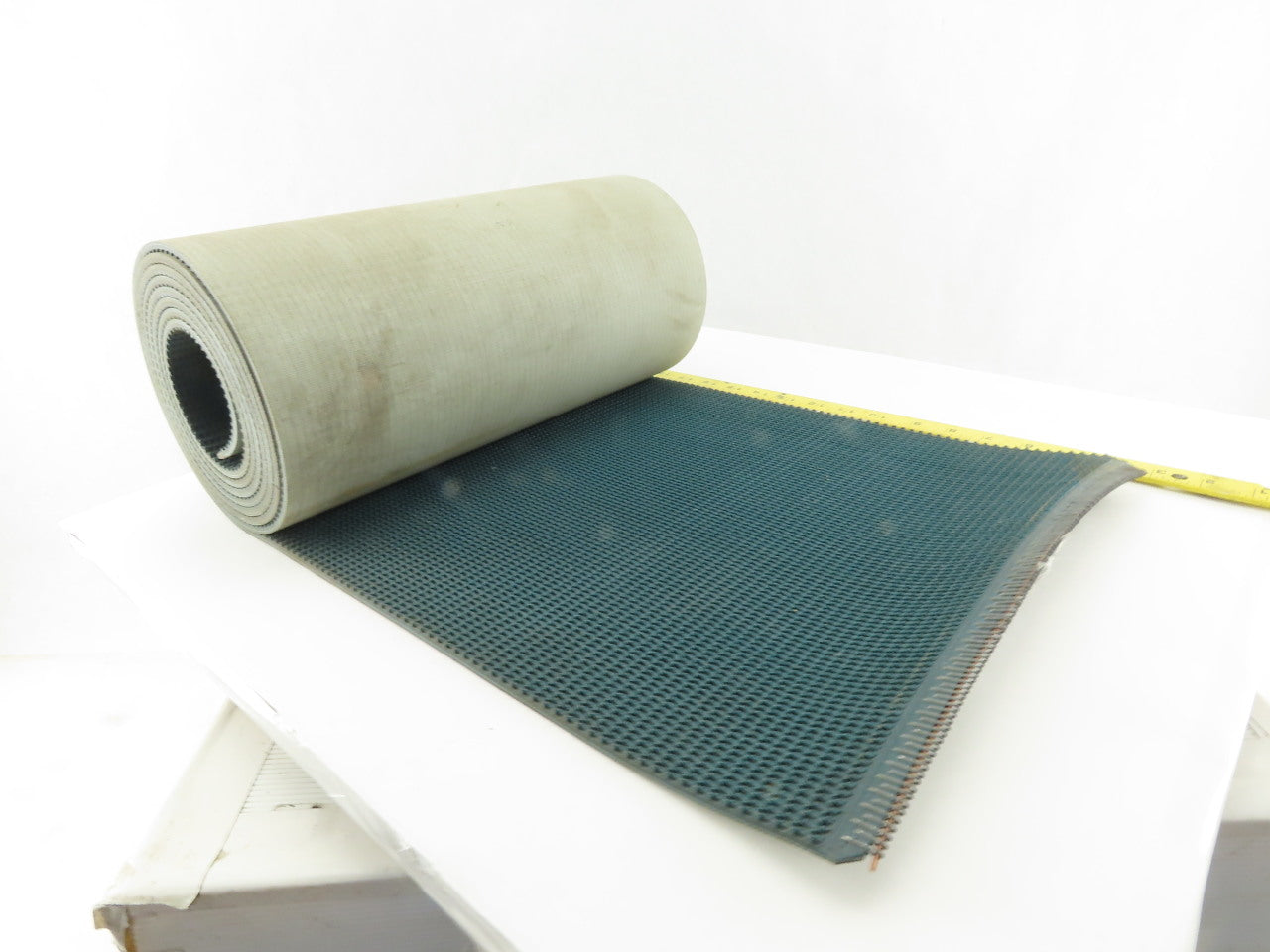 14" Woven Back 2 Ply Rough Top Inline Belt