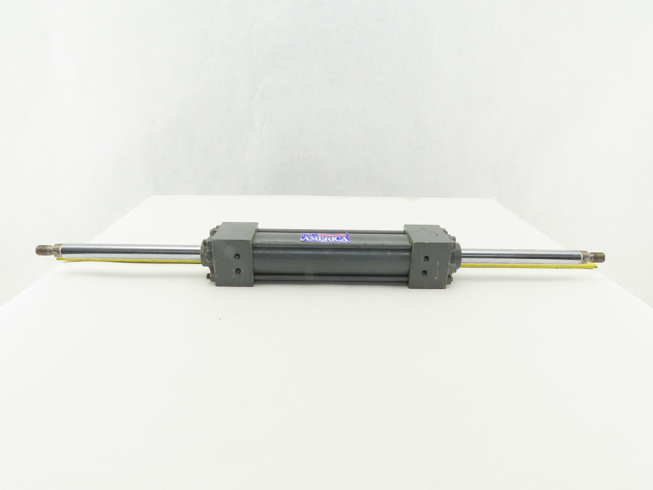 Miller DA74B2N 250 Pneumatic Cylinder Double Ended 5" Stroke 1-1/2" Bore