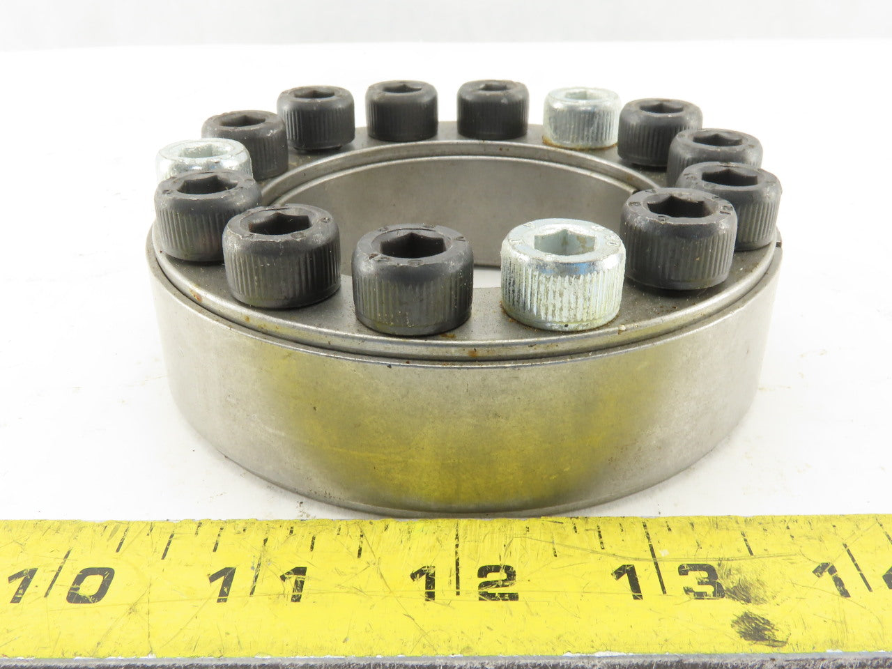 2-3/4" Bore Keyless Shaft Bushing