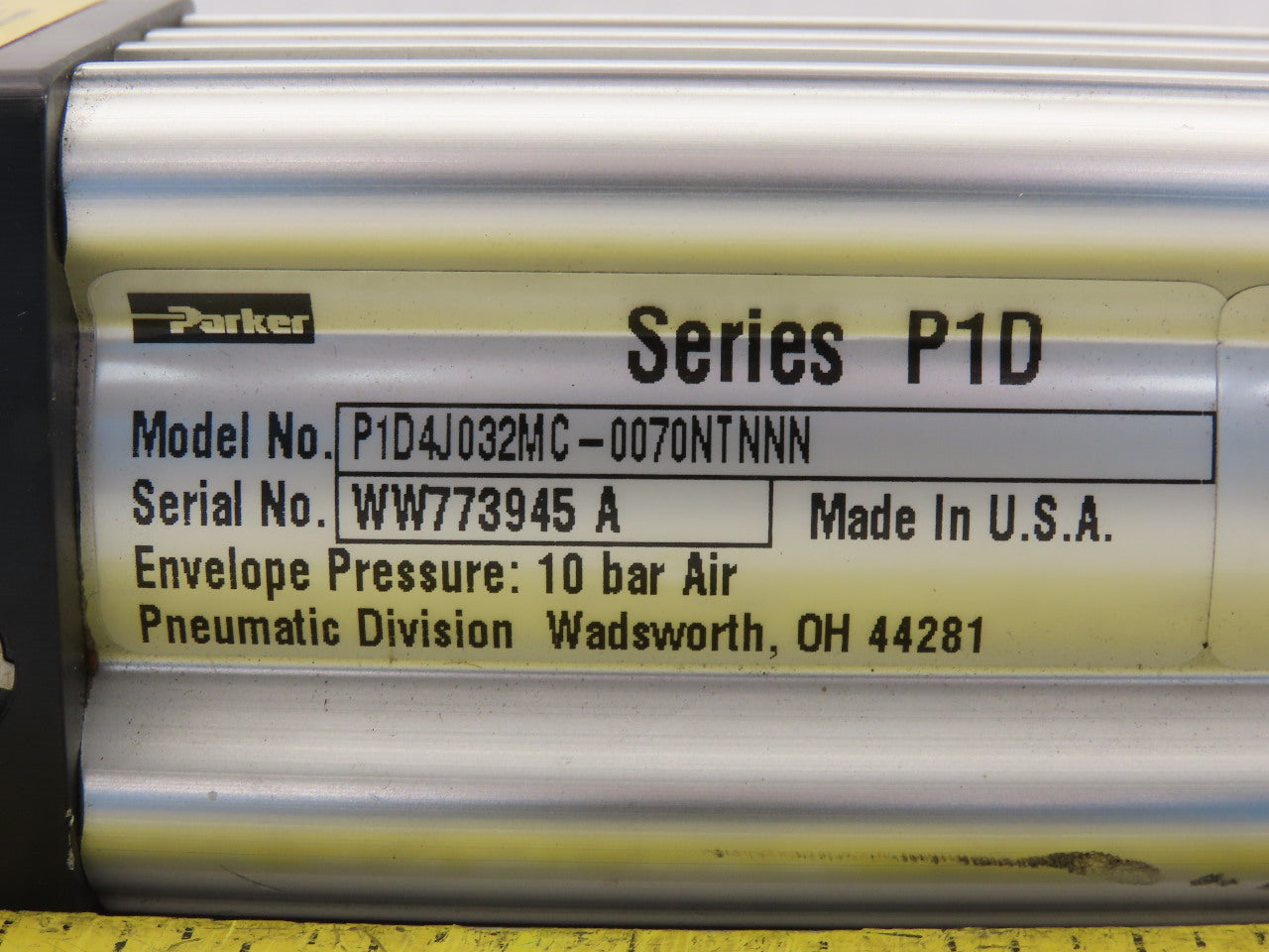 Parker Pneumatic Cylinder 32mm Bore 70mm Stroke Double Acting Rod Lock