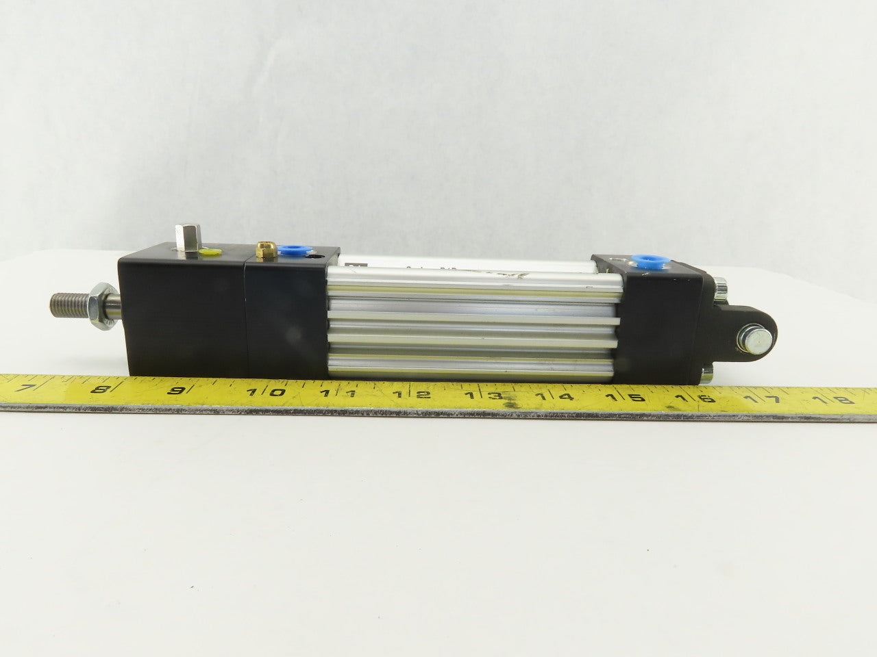 Parker Pneumatic Cylinder 32mm Bore 70mm Stroke Double Acting Rod Lock