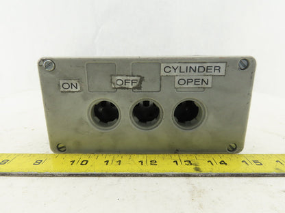 Siemens 3SB1803-4 10A 660V 3 Port Bush Button Station Cast Aluminum Enclosure