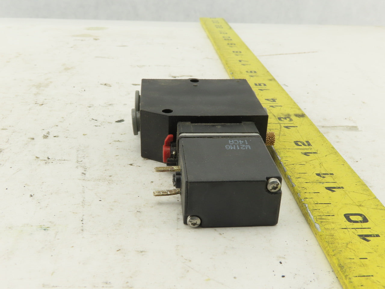 Sick 7027752 0-65 PSI Normally Open Solenoid Valve 24V