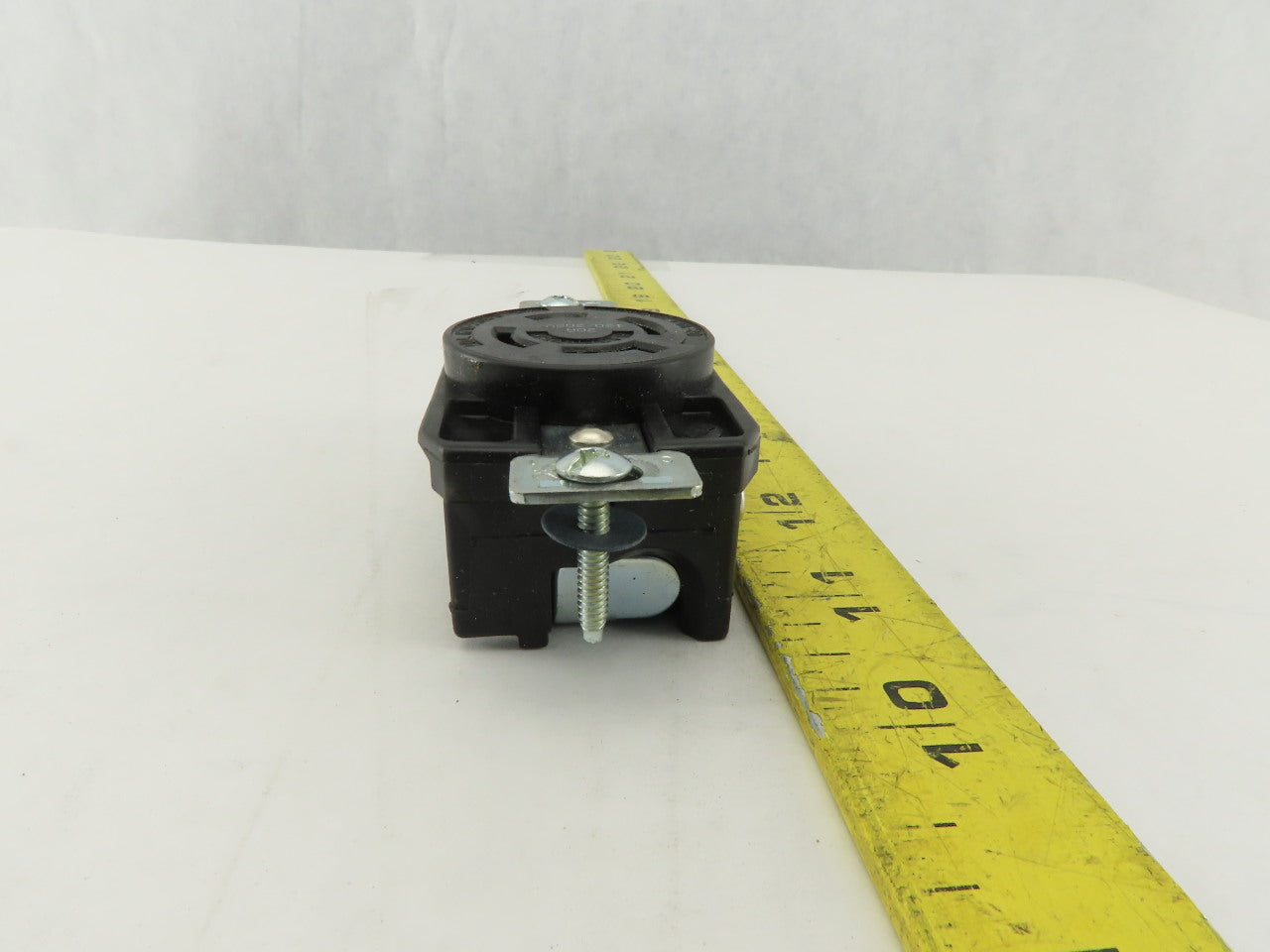 Arrow Hart AHL1820R 20A 120/208V 3PH 3P 4W Grounded Receptacle Black