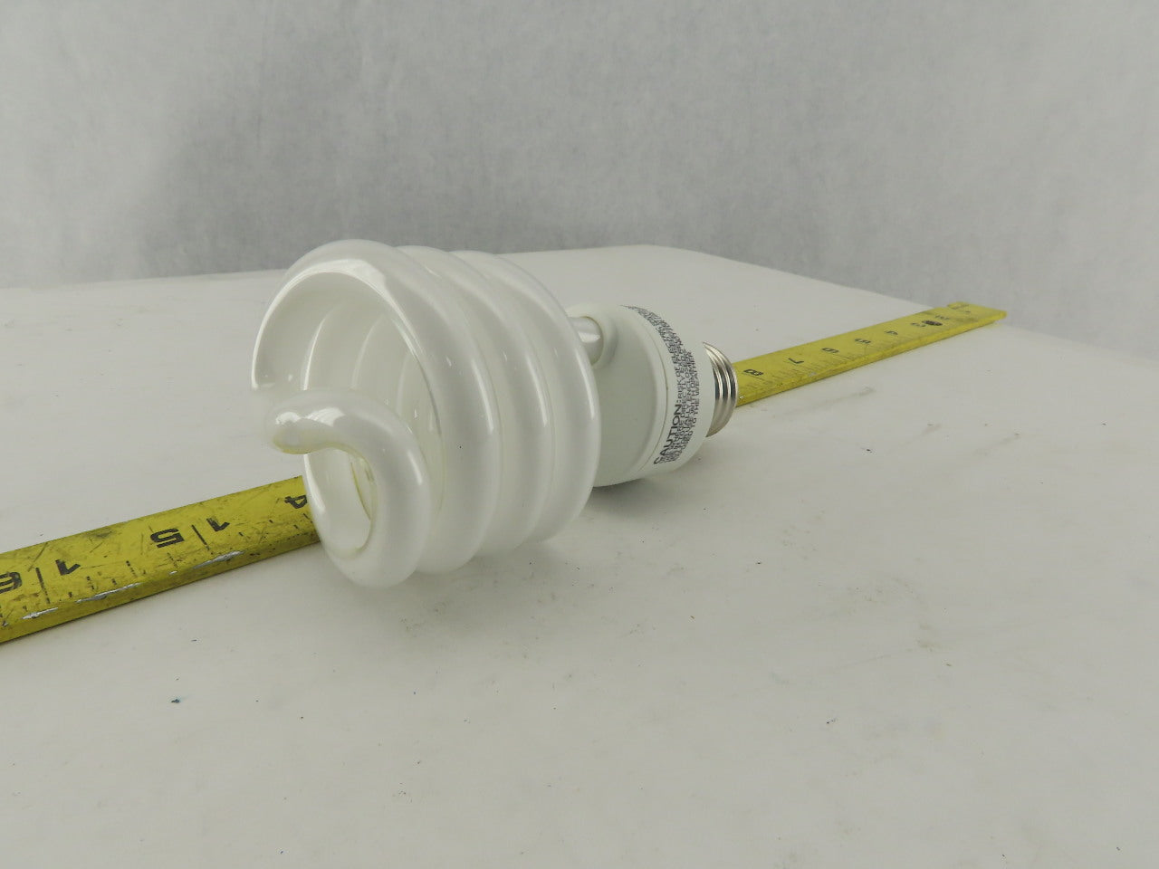 Energetic E151M-23SW-B6 CFL Standard Base Light Bulbs 23W Warm White Lot Of 6