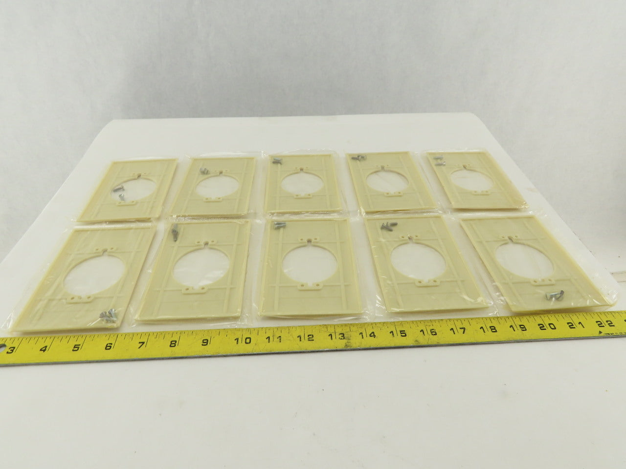 Slater 384-IV 1 Gang Outlet Cover 30 And 50A Flush Receptacle Cover Lot Of 10