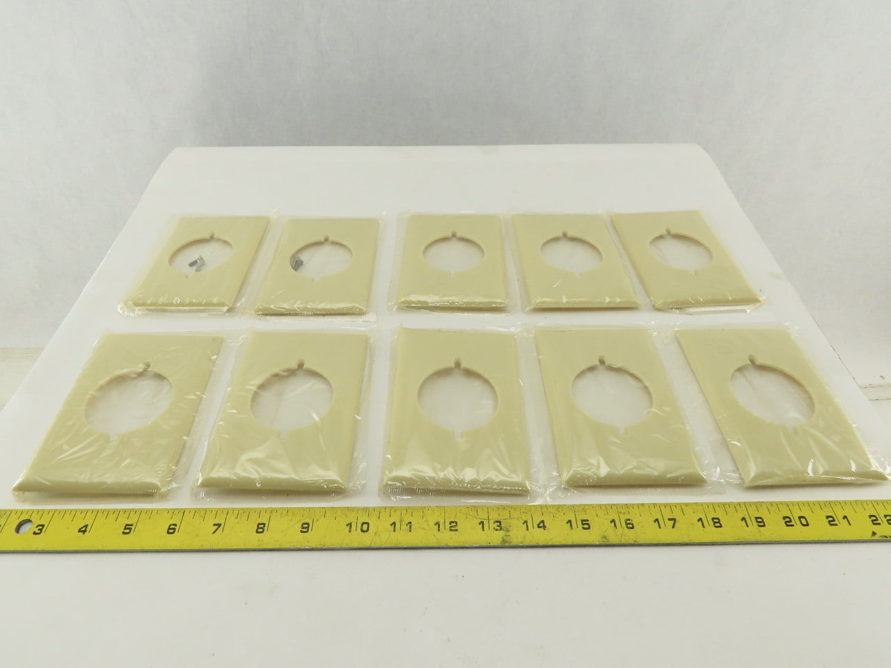 Slater 384-IV 1 Gang Outlet Cover 30 And 50A Flush Receptacle Cover Lot Of 10