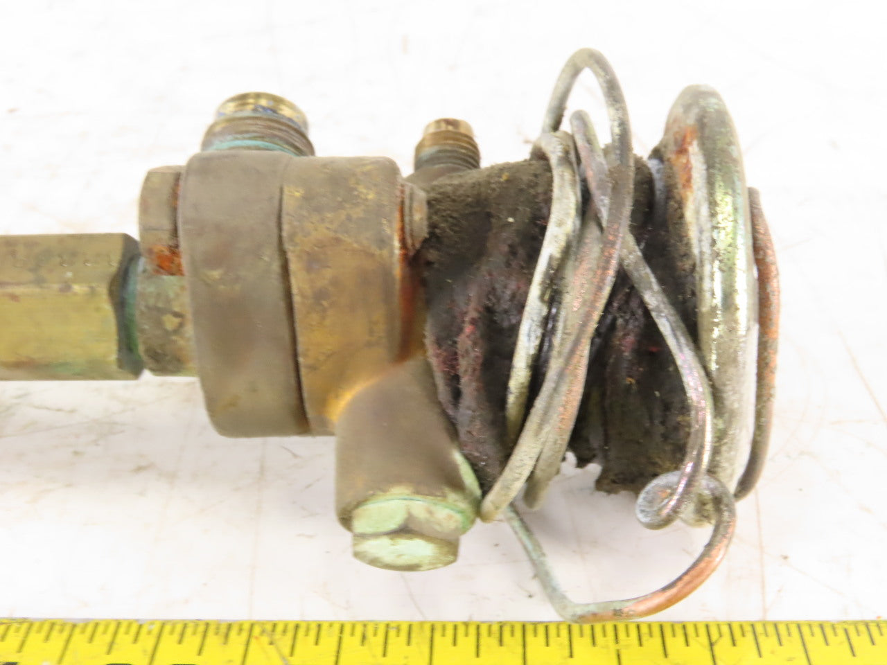 Emerson KB 1019 HW-1B AMI 1FM3 Gas Analyzer Filter Expansion Valve Assembly