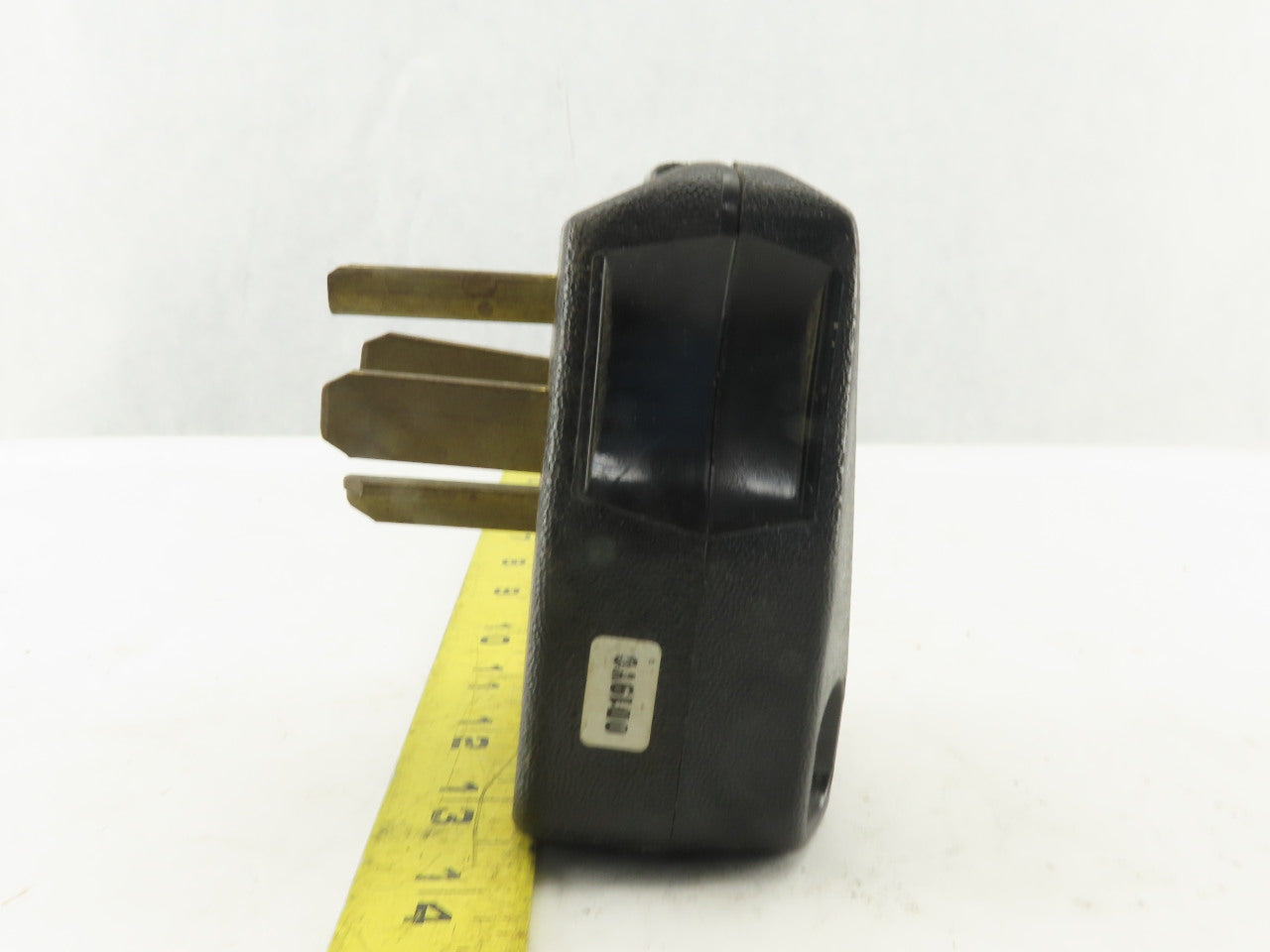 Leviton 30A 125/250V 4 Pole Grounded Angle Blade Appliance Male Plug