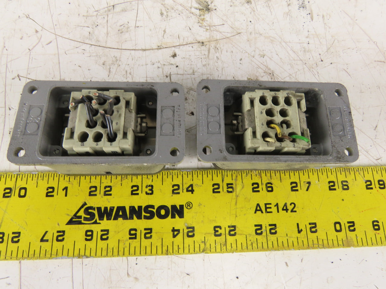 Harting HAN 10EE-F 10 Pin Female Plug Base Housing Lever Lock 16A 500V Lot Of 2