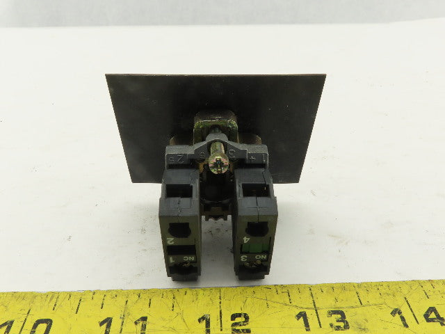 Telemecanique ZBE-101 NO NC Contact Keyed Selector Switch No Key 3 Position