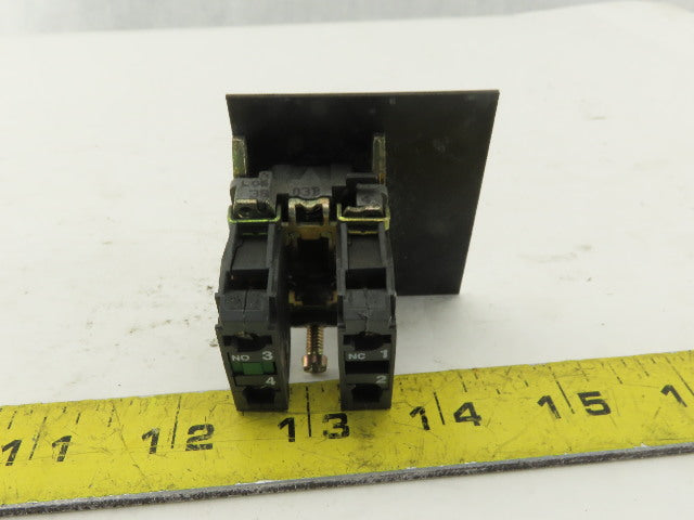 Telemecanique ZBE-101 NO NC Contact Keyed Selector Switch No Key 3 Position