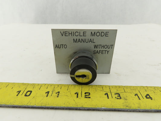 Telemecanique ZBE-101 NO NC Contact Keyed Selector Switch No Key 3 Position