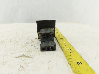 Telemecanique ZBE-102 NO NC Contact 4 Pole Keyed Selector Switch No Key 2 Way