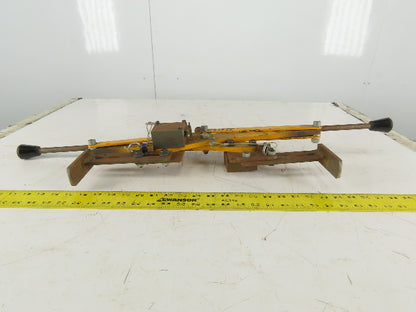 Self Adjusting Self Locking 2 Handed Light Material Battery Lifting Tongs