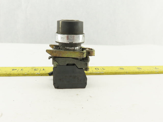 Telemecanique ZBE-101 Normally Open Contact Keyed Selector Switch No Key