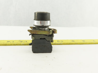 Telemecanique ZBE-101 Normally Open Contact Keyed Selector Switch No Key