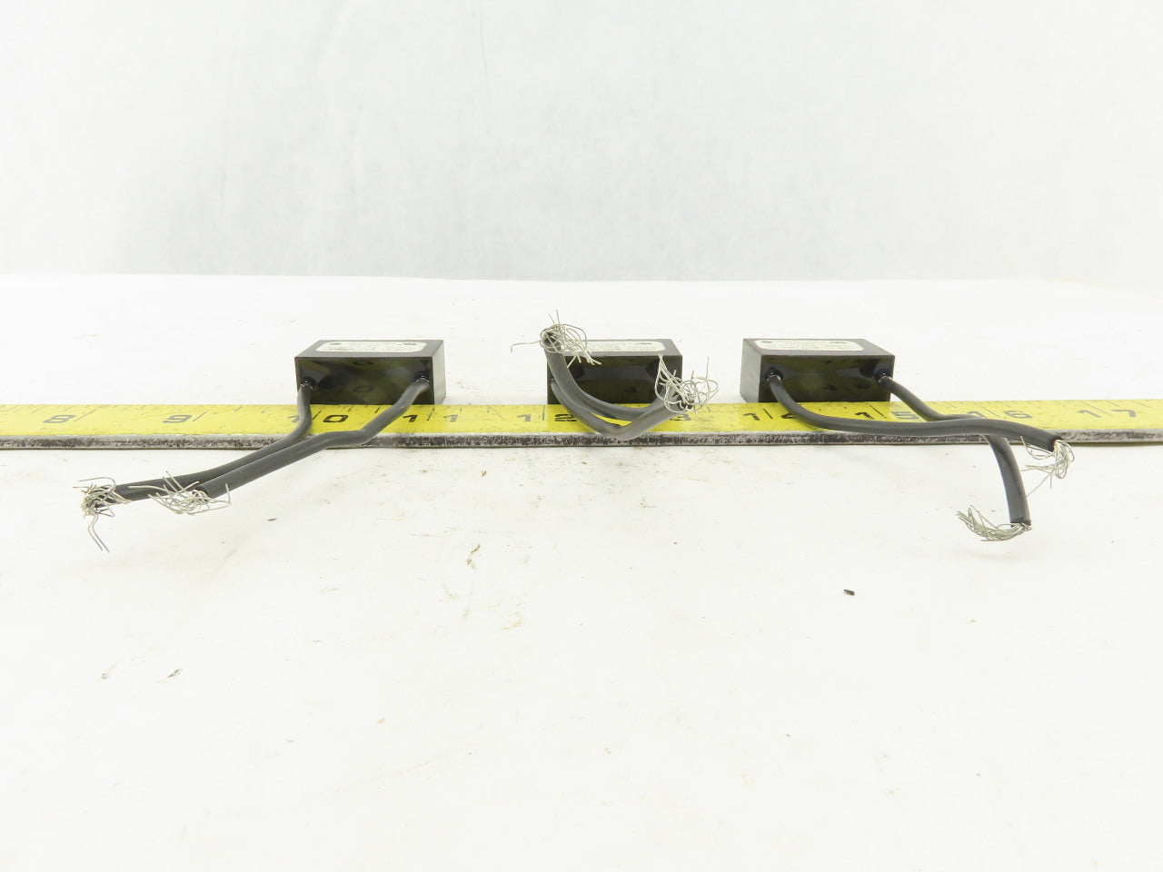 Electrocube RG1986-1 22 Ohm 600VDC .50MFD 1 Phase RC Network Resistor Lot Of 3