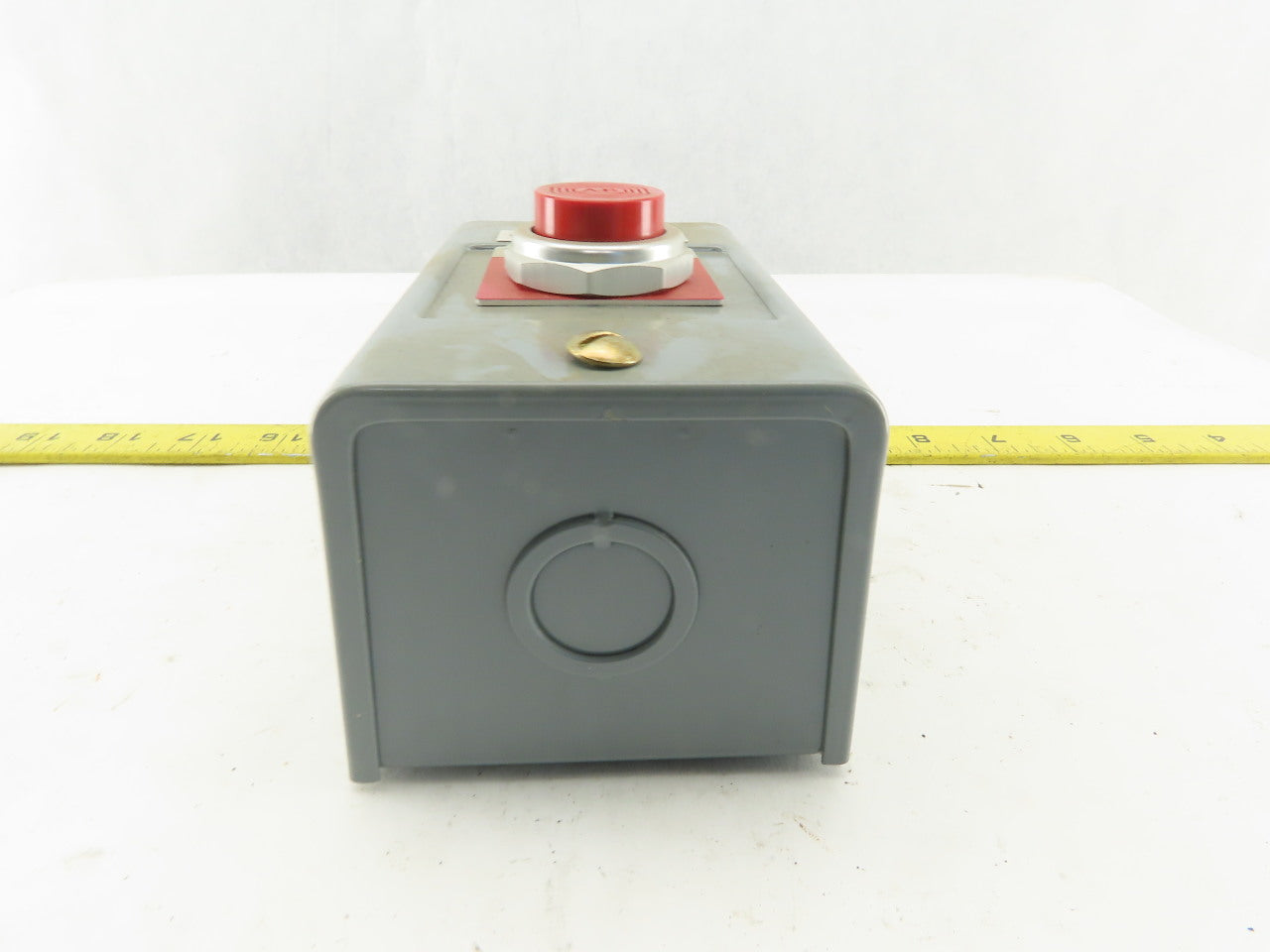 Allen Bradley 800H-1HA Heavy Duty NEMA Type 1 Housing And Push Button Red Stop
