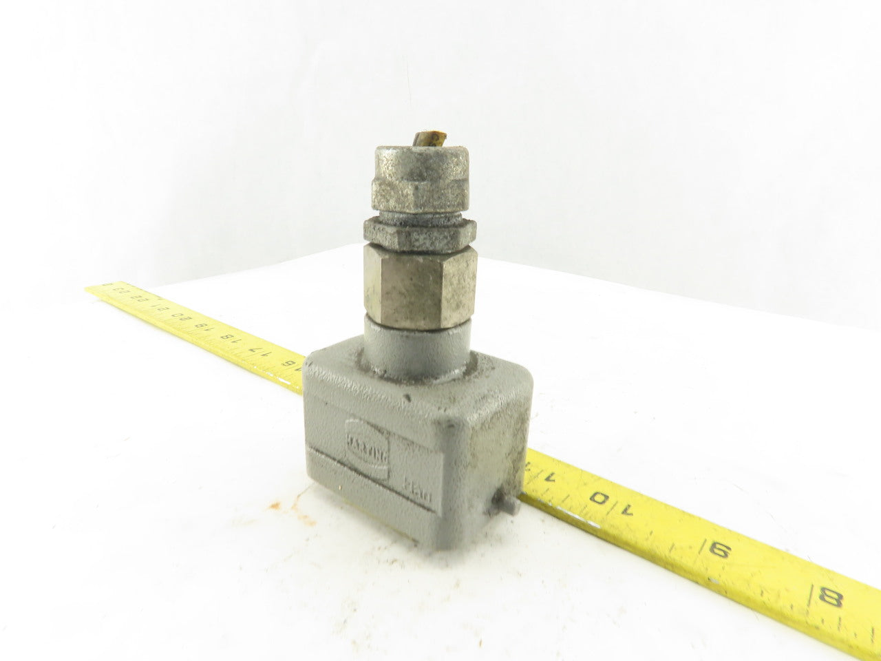 Harting Han 10EE-M 7 Pin Male Connector Housing Lever Lock Straight 600V