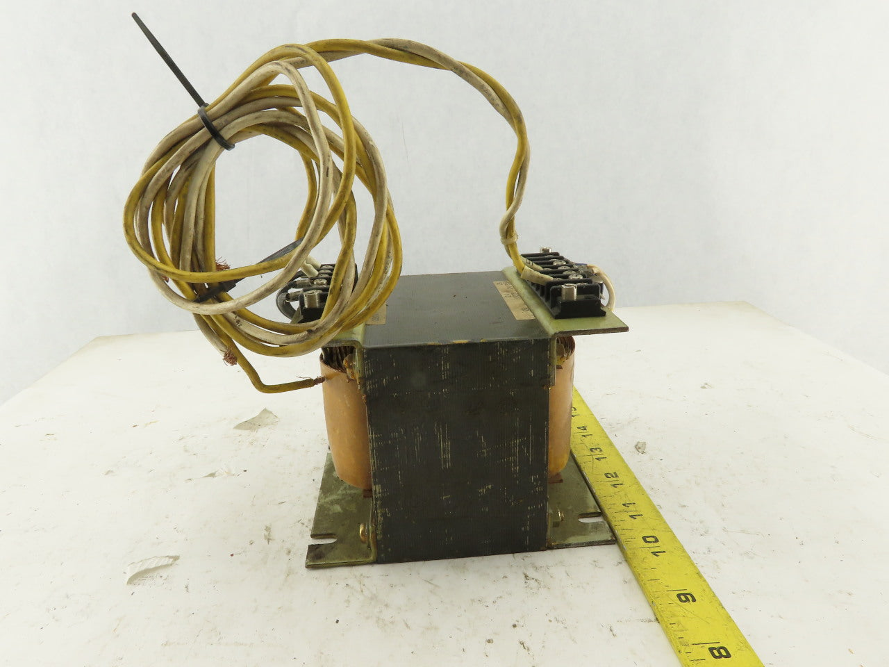 Shihen Technical W-L00470A 200/220V Primary 100V 8.5V Secondary 2A Transformer