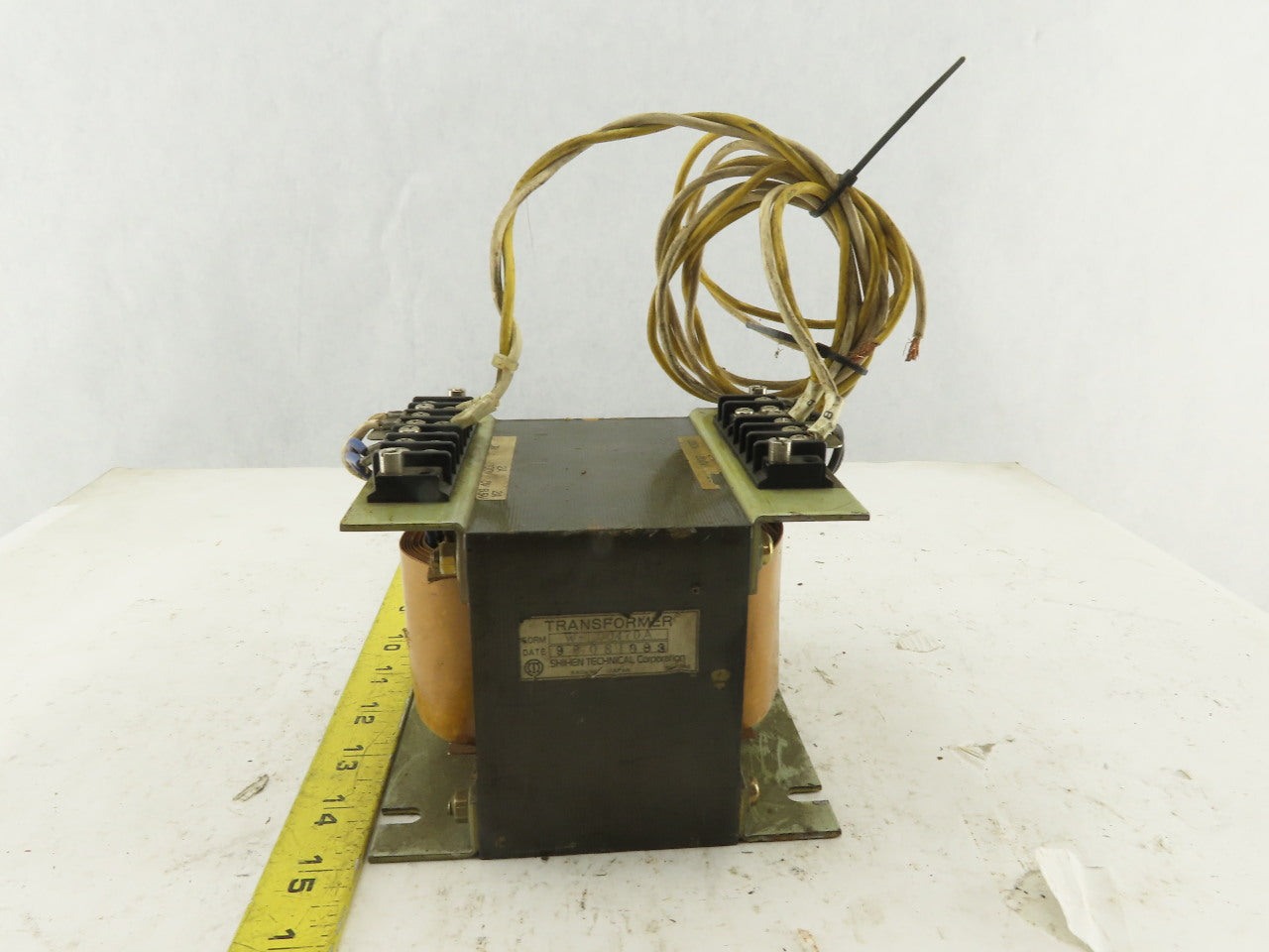 Shihen Technical W-L00470A 200/220V Primary 100V 8.5V Secondary 2A Transformer