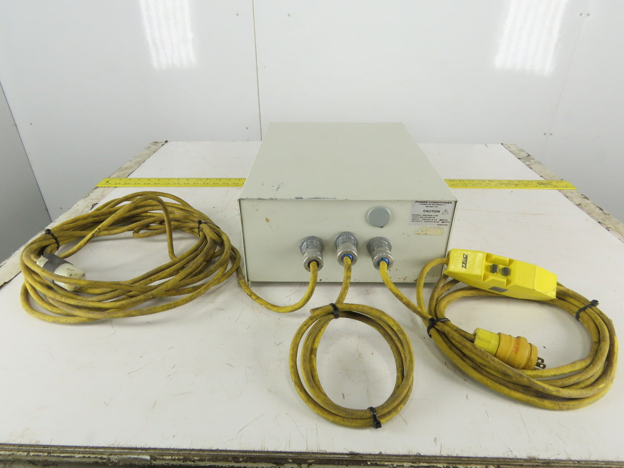 Powervar 61100-57 ABC830-11W 120VAC 60Hz Power Conditioner