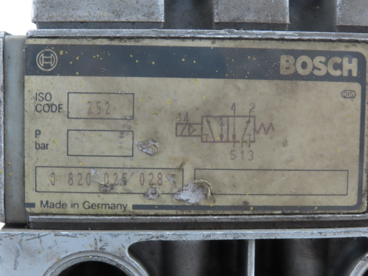 Bosch 0 820 025 028 5/2 Position Single Solenoid Air Valve 110V Coil