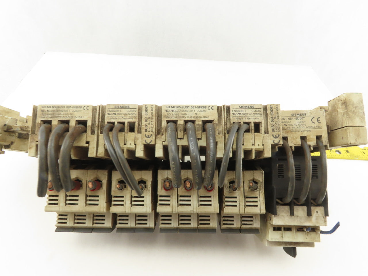 Siemens AES3x38 8US1 061-5FK08 3 & 2 Pole Fuse Block Bus Bar Mount