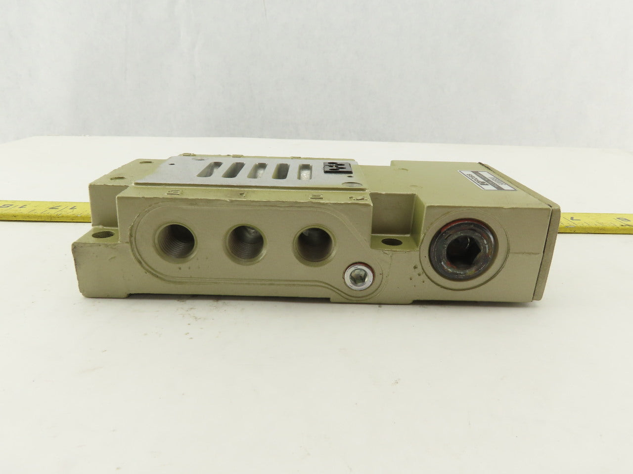 Ross 500B91 1/4" NPT Side Ported Single Valve Sub Base