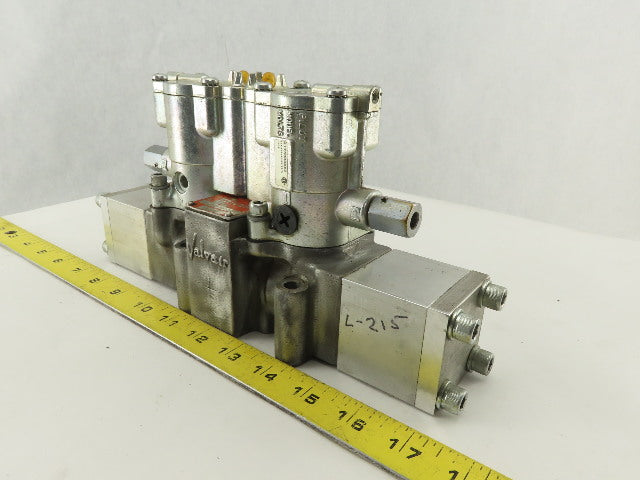 Parker L-215-53-102 Valvair Pneumatic Dual Piloted Valve 120V Override