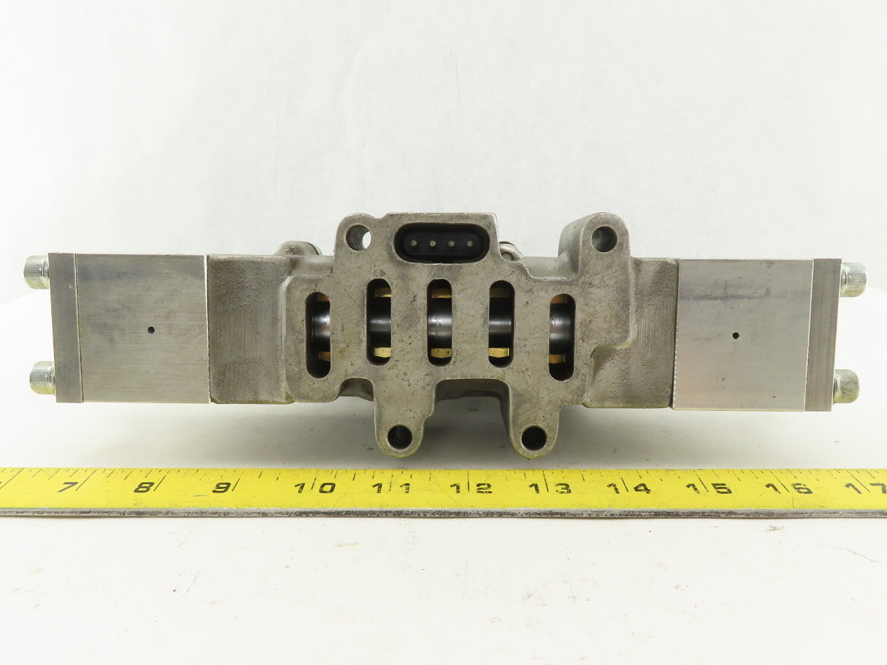 Parker L-215-53-102 Valvair Pneumatic Dual Piloted Valve 120V Override