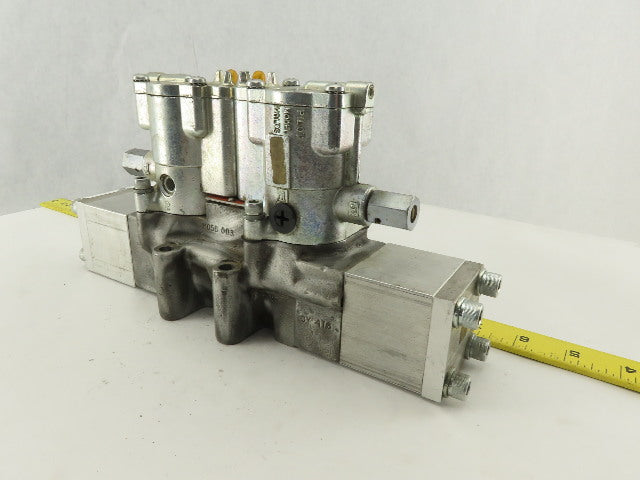 Parker L-215-53-102 Valvair Pneumatic Dual Piloted Valve 120V Override