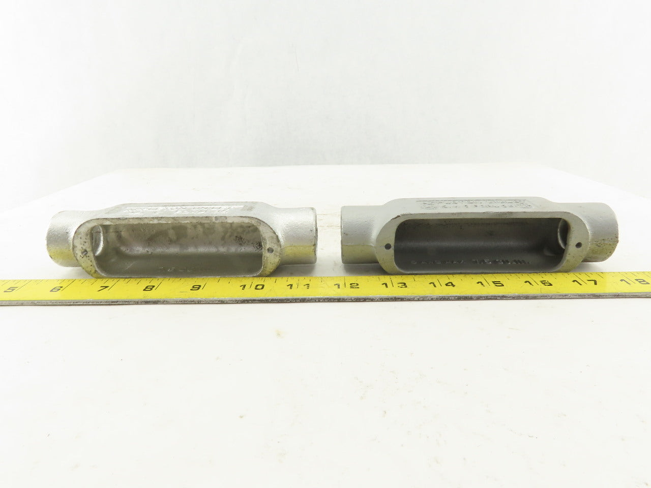 Appleton Unilet 3/4" C Form 35 Conduit Body Lot Of 2