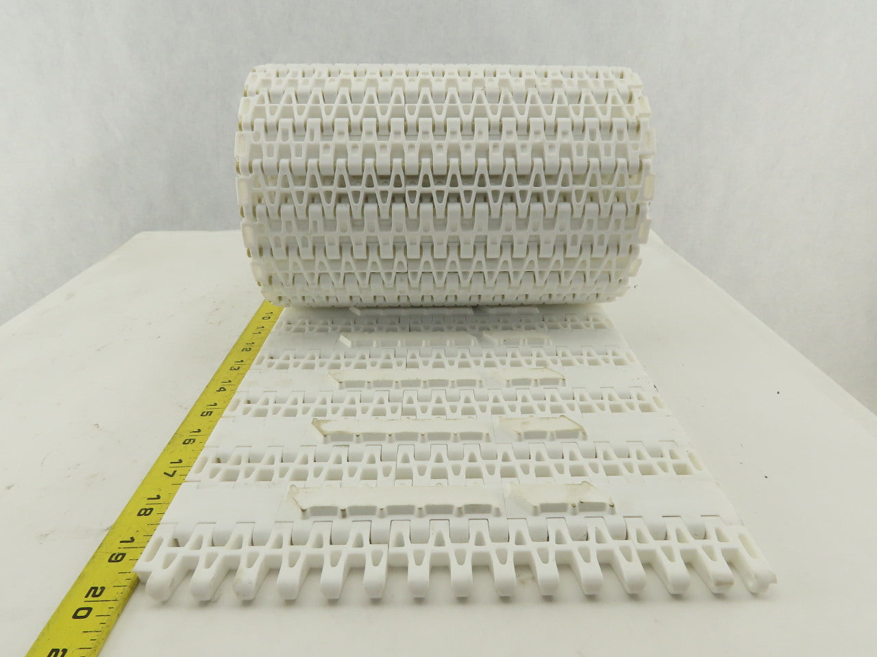 Midwest Industrial 9.8" PP White Straight Running Grip Top Conveyor Chain 86"