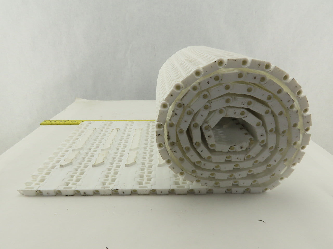 Midwest Industrial 9.8" PP White Straight Running Grip Top Conveyor Chain 86"