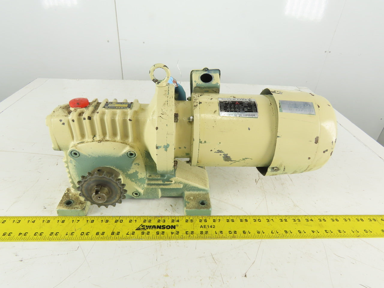Mitsubishi SF-ERF 25:1 Ratio 68RPM Output 0.4kW 200/220V 50/60Hz Gear Motor