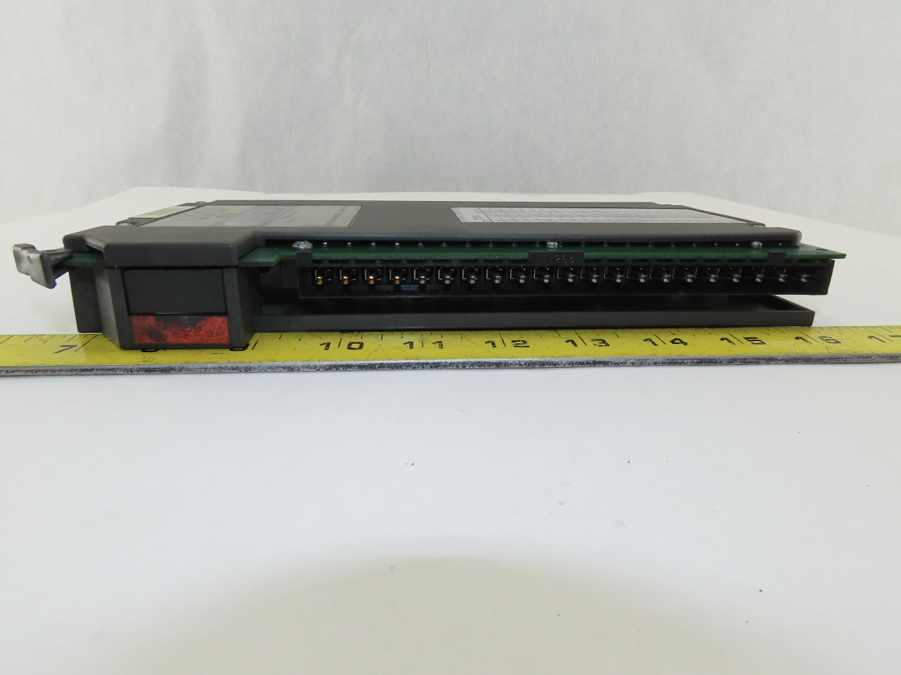 Allen Bradley 1771-IAD B 120V AC/DC Input Module