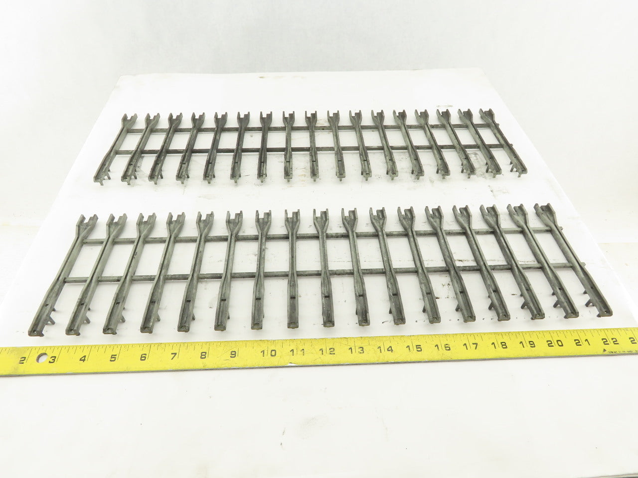 Alen Bradley 1771-A4B B 16 Slot I/O PLC Card Guide Holders Slot Rack Lot Of 2