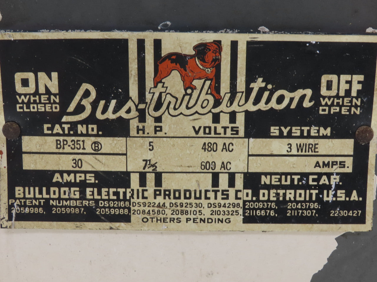 Bulldog BP-351 Bustribution 5 To 7-1/2Hp 30A 480/600VAC 3 Pole Fused Bus Tap